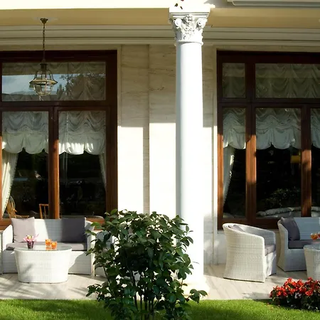 Hotel Grand Trieste & Victoria - Contemporary Thermal Luxury