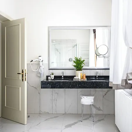 Grand Trieste & Victoria - Contemporary Thermal Luxury Hotel