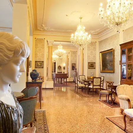 מלון Grand Trieste & Victoria 5*